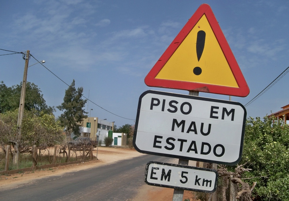 Teve um acidente por mau estado da estrada? Peça indemnização
