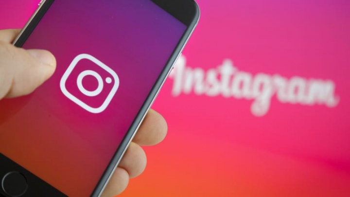 O Instagram já permite aos utilizadores descarregar uma cópia dos seus dados