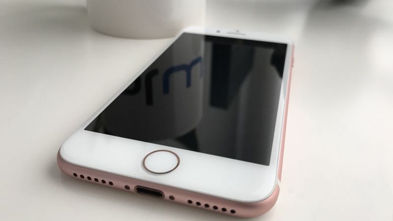 Apple admite problemas com os microfones do iPhone 7 e 7 Plus no iOS 11.3
