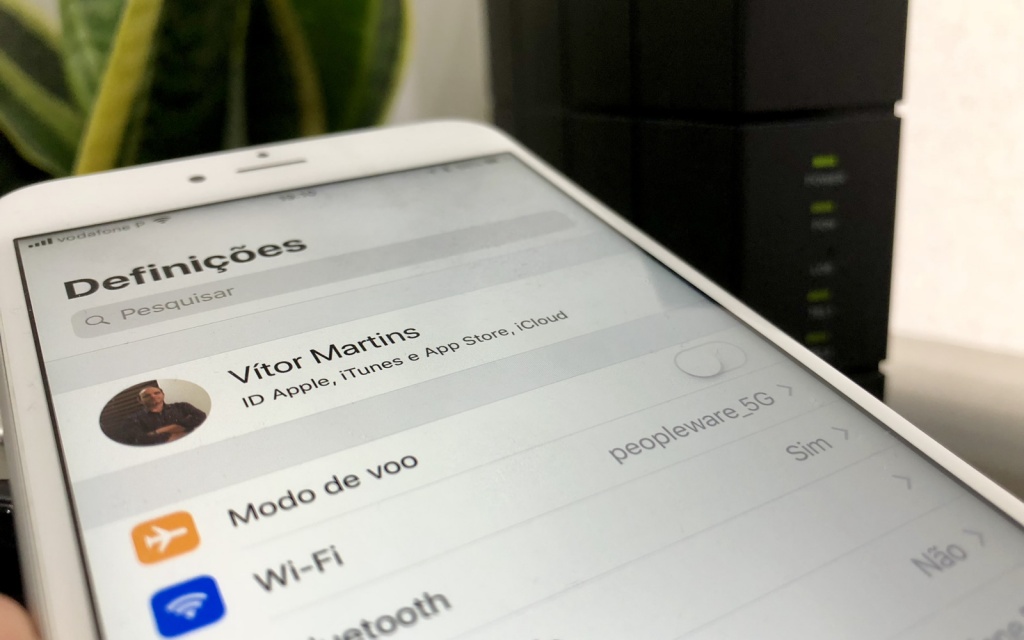 iOS 11.4 está a drenar as baterias do iPhone de alguns utilizadores. Será dos 5 GHz?