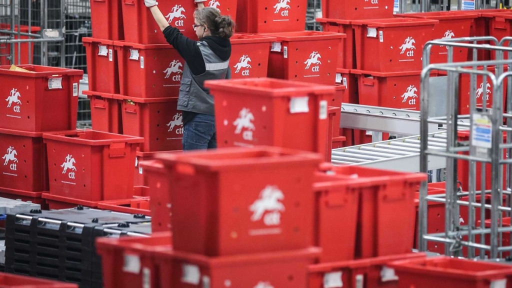 CTT suspendem envio postal de encomendas para os EUA