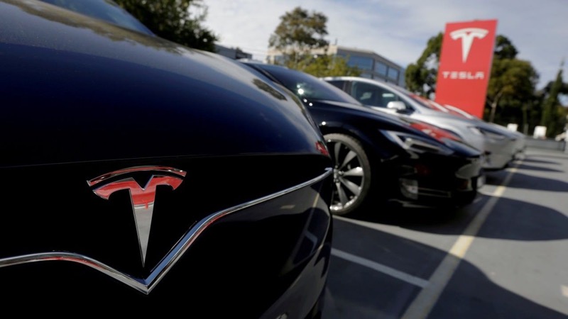 Elon Musk prepara uma surpresa? Será lançado um smartphone Tesla?