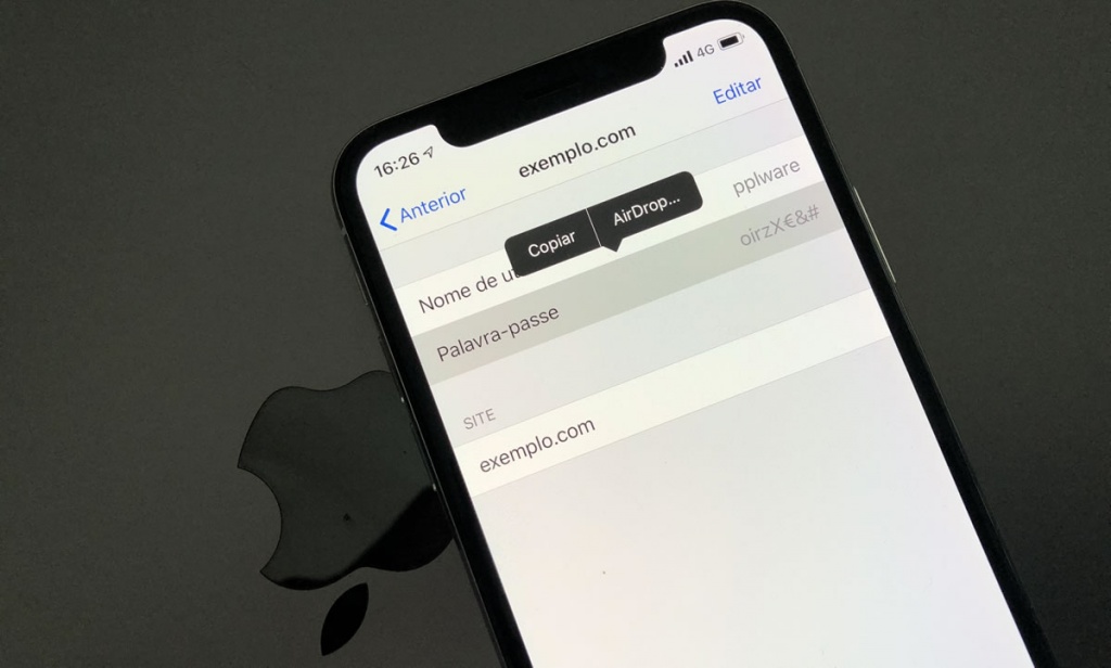 Como partilhar as palavras-passe através do AirDrop no iOS 12 e seguintes