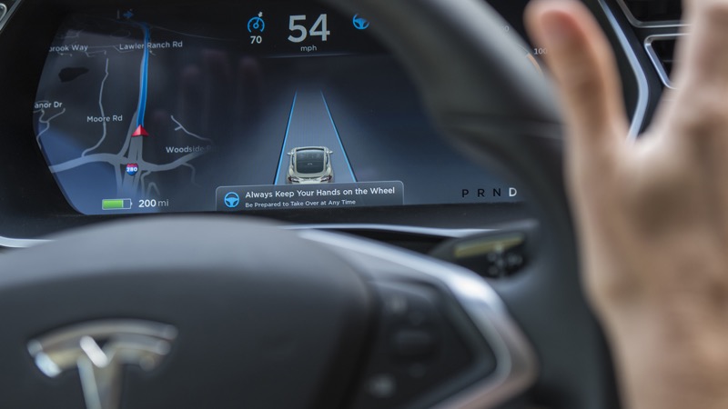 Tesla vai abrir o seu código de segurança a outros fabricantes de automóveis