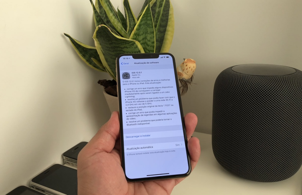Apple lançou o iOS 12.0.1 com várias correções aos problemas reportados