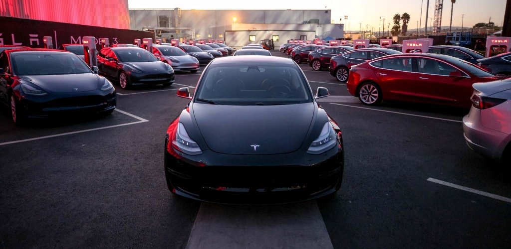 Tesla chega às 100 mil unidades produzidas do Model 3