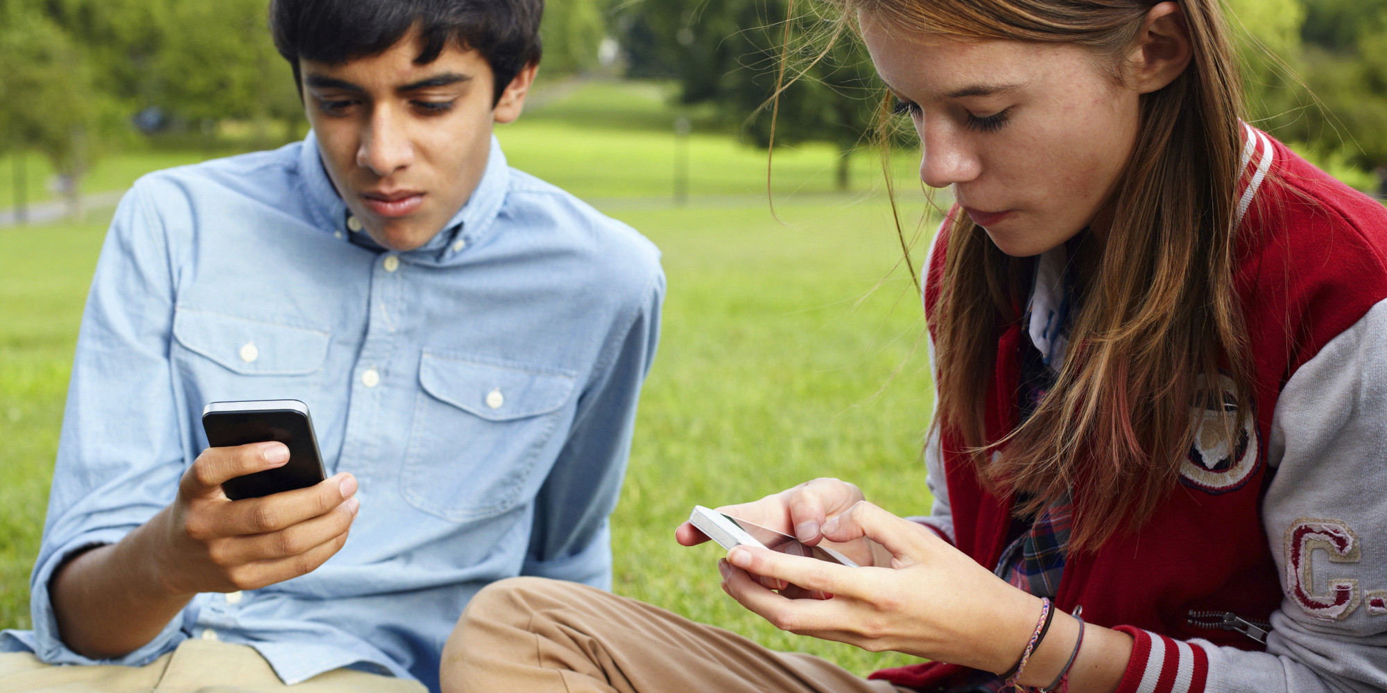 Questão semanal: 47% considera que os jovens ainda não têm noção dos riscos da Internet