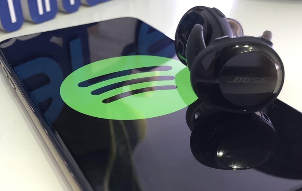 Apple Music cada vez mais afastado do Spotify