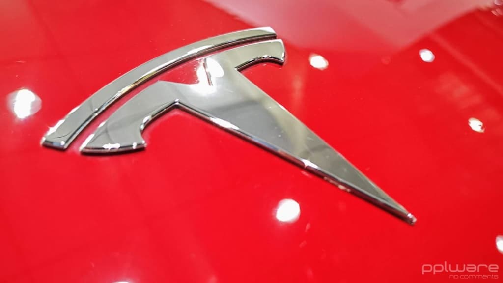 Apple terá tentado comprar a Tesla em 2013 por valores superiores aos atuais