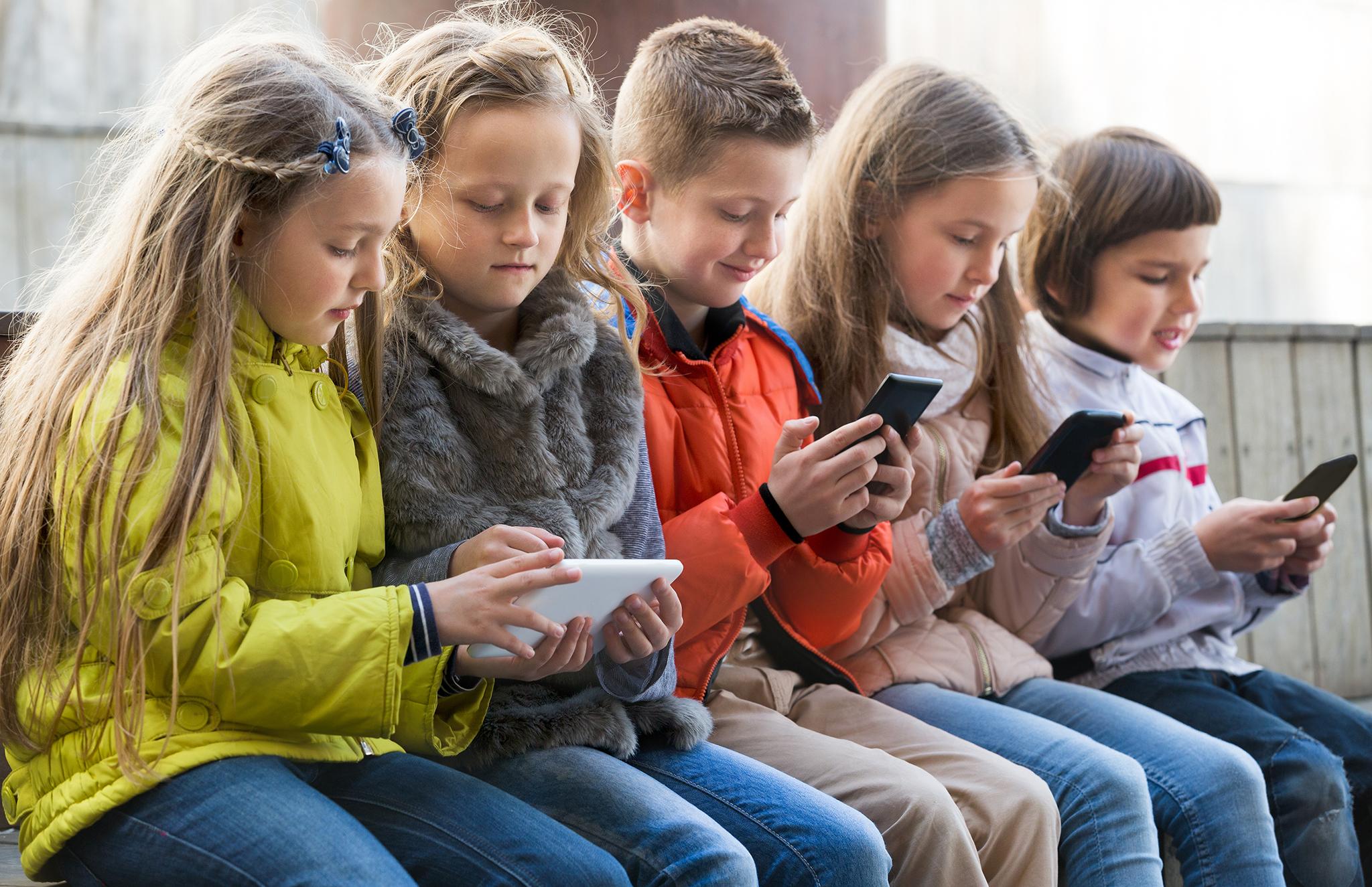 85% acha que os jovens estão demasiado viciados e dependentes dos smartphones