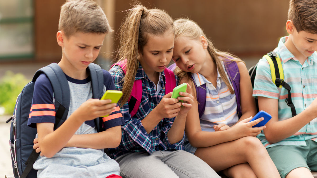 Nas Escolas António Alves Amorim os alunos não podem usar telemóvel… e tudo melhorou!