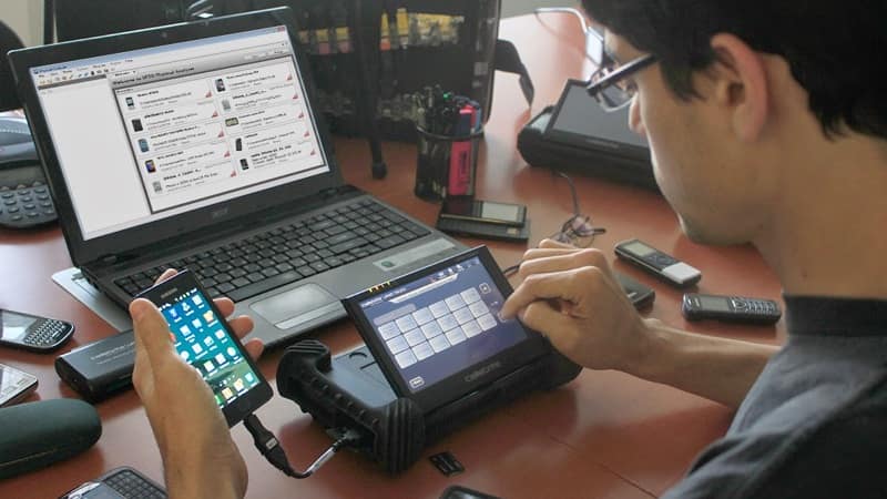 Equipamento para hacking do iPhone e Android está à venda na Internet por 100 dólares