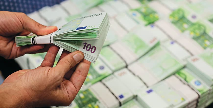 Lei já em vigor! Se tem mais de 50 mil euros na sua conta o fisco vai saber