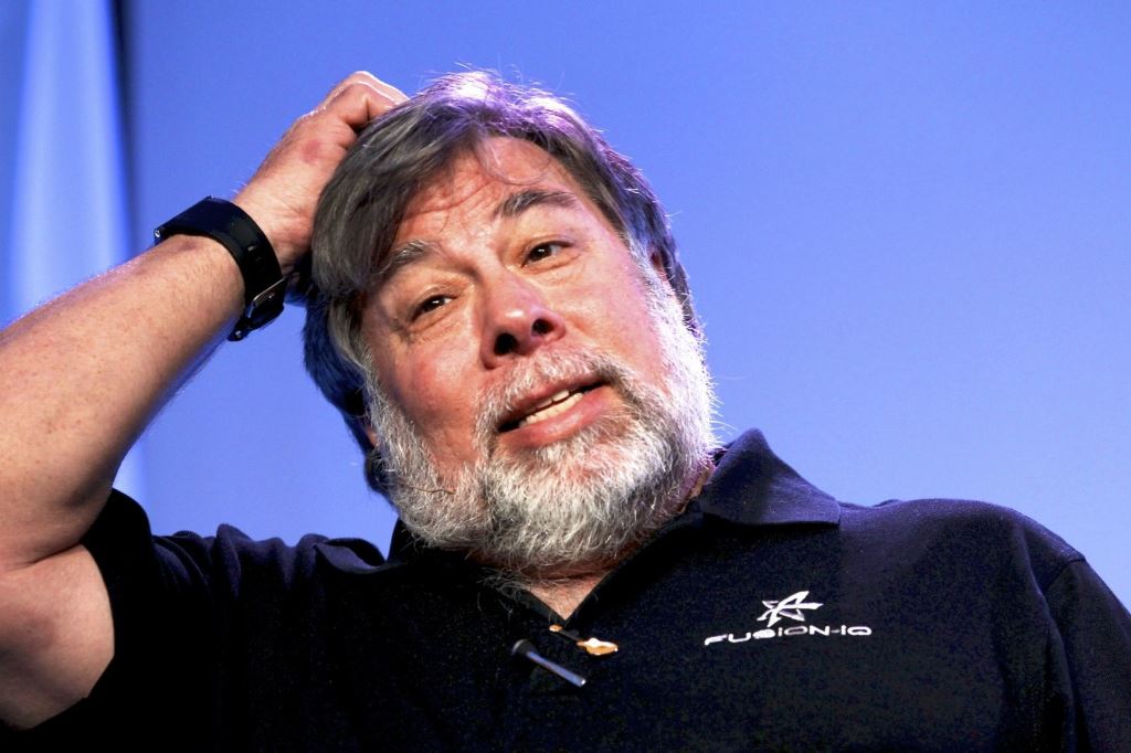 Steve Wozniak, o cofundador da Apple, quer um iPhone dobrável e rápido!