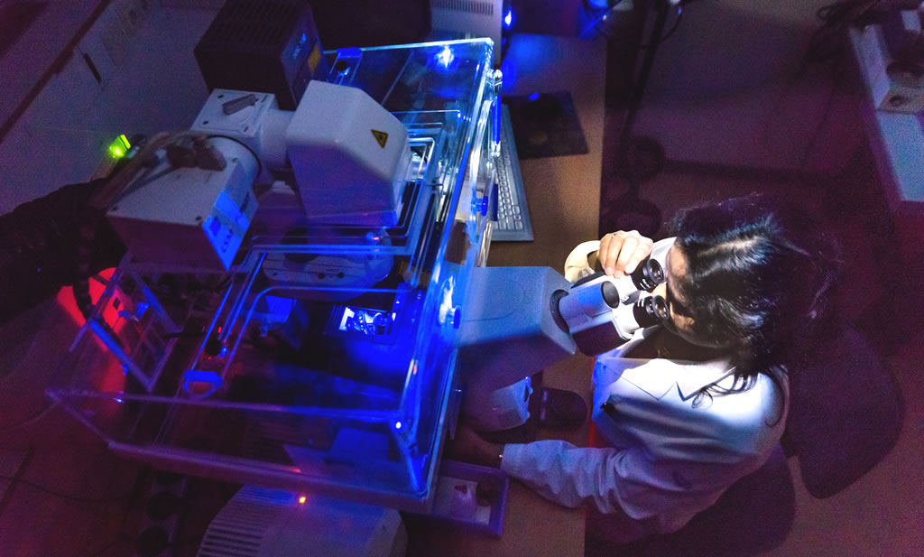 Ouro e grafeno usados ​​em biossensores para detetar doenças como o Alzheimer