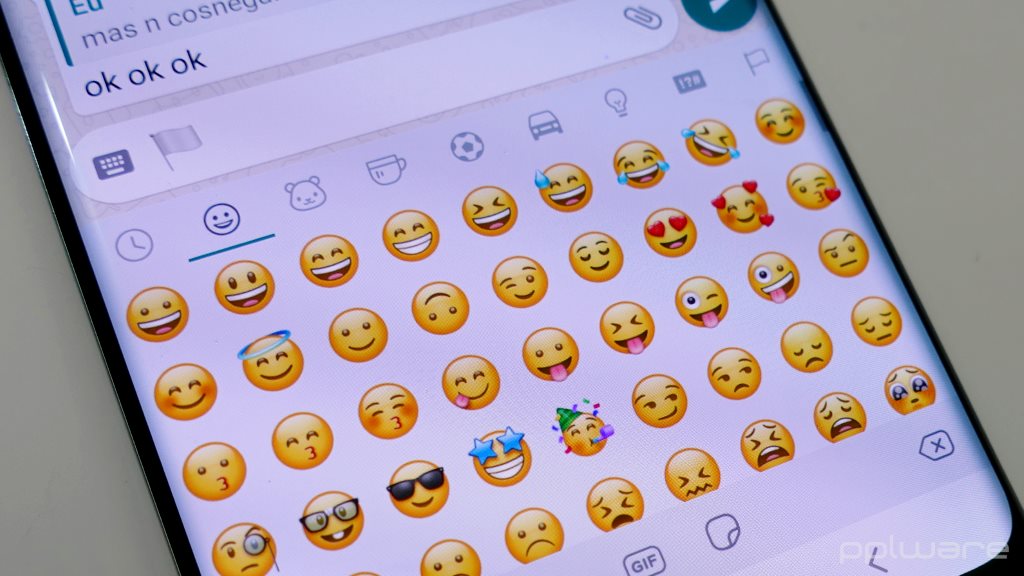Dica: saiba como aceder aos emojis secretos no WhatsApp
