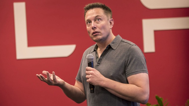 Elon Musk revelou que perdeu dinheiro a gerir a Tesla em 2018