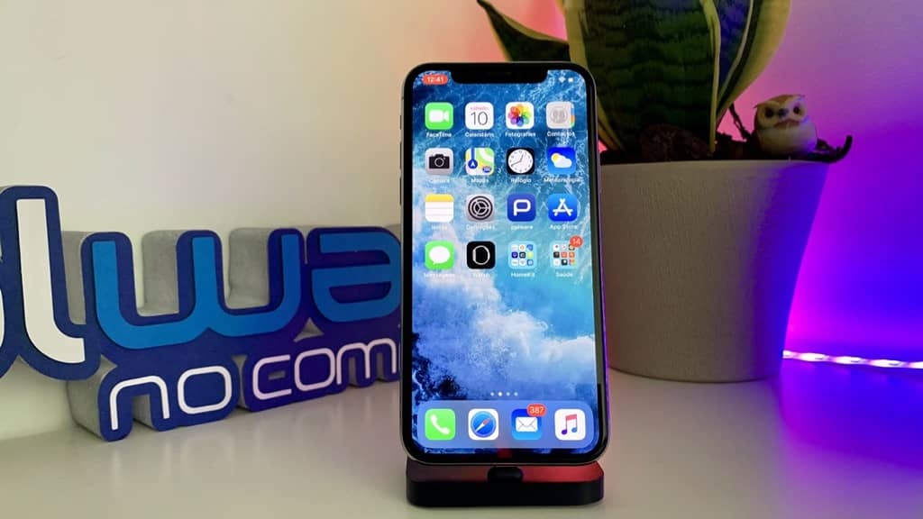 Lealdade dos utilizadores ao iPhone caiu para valores de 2011