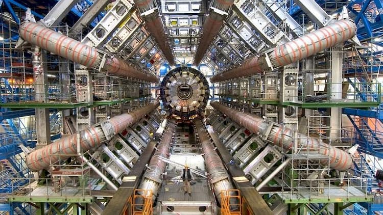 CERN muda para Open Source! Saiba qual a razão