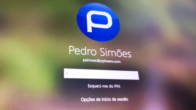 Dica: Como desligar o desfocar do ecrã de login do Windows 10