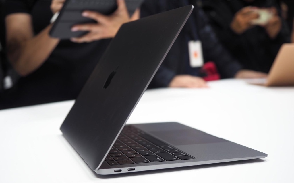 Apple descobriu problemas nos MacBook Air e garante a reparação