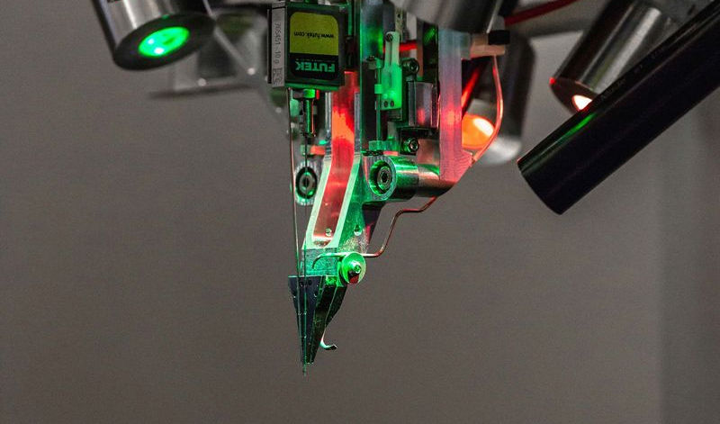 Neuralink: máquina de Elon Musk que liga o cérebro ao computador a funcionar em breve