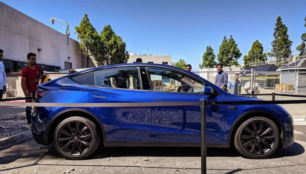 Tesla: Vai ser possível ver remotamente o que se passa à volta do carro