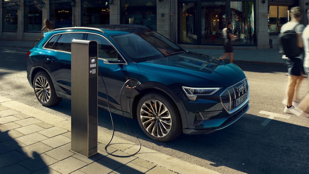 E-Tron é o primeiro carro elétrico a ganhar prémio máximo de segurança