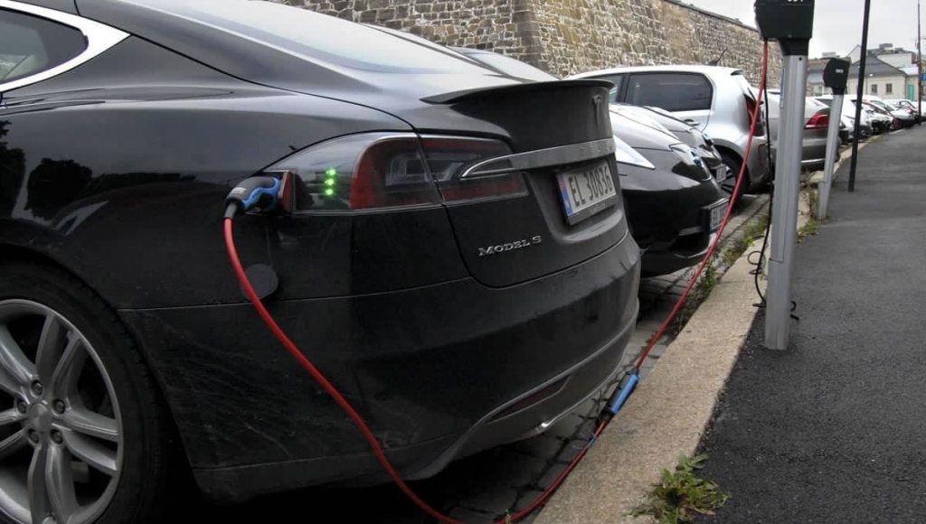 Fim dos apoios não foi problema para a Noruega: elétricos atingem 80% de quota