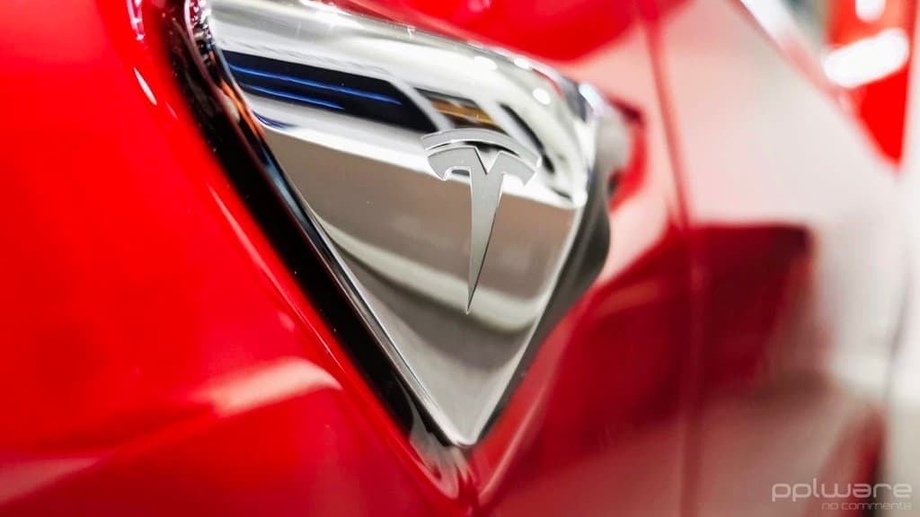 Tesla teve trimestre único e mantém números elevados de entregas de carros elétricos