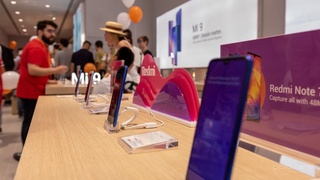 Fuga de informação revela imagem do Redmi K30 e uma nova linha de design na Xiaomi!