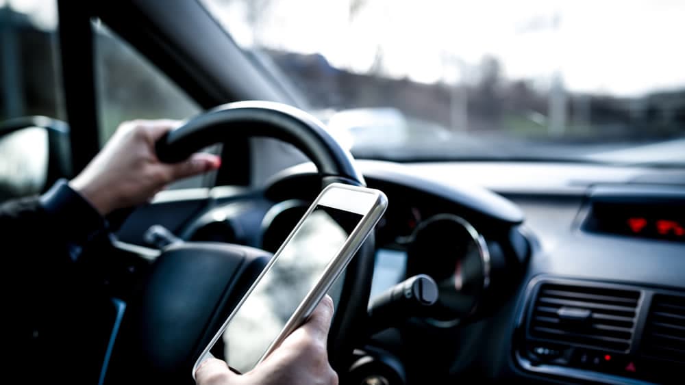 E se as câmaras rodoviárias detetassem quando o condutor está a usar um smartphone?