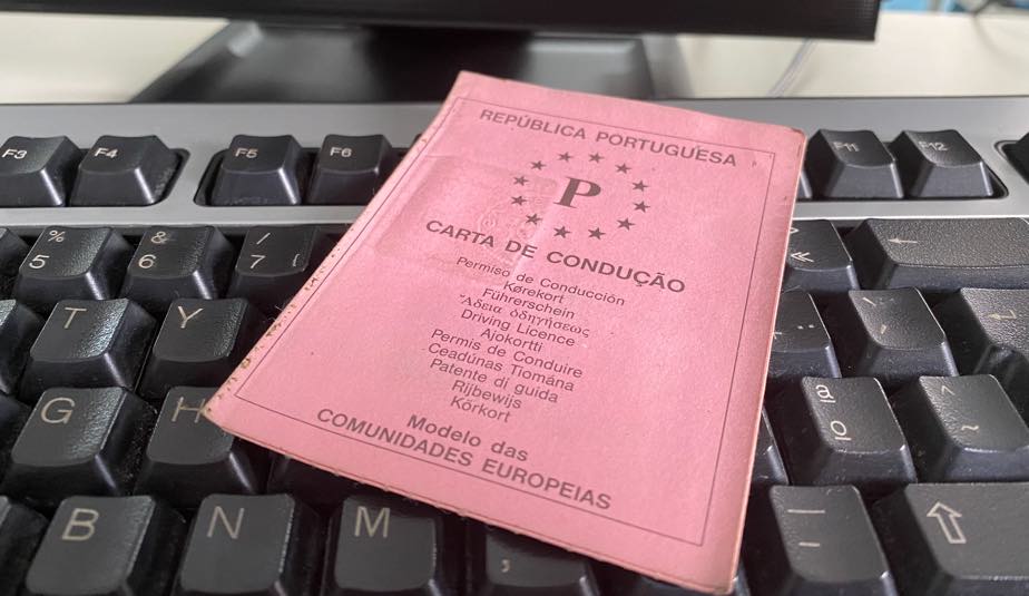 Carta de condução caducada há mais de cinco e menos de dez anos?
