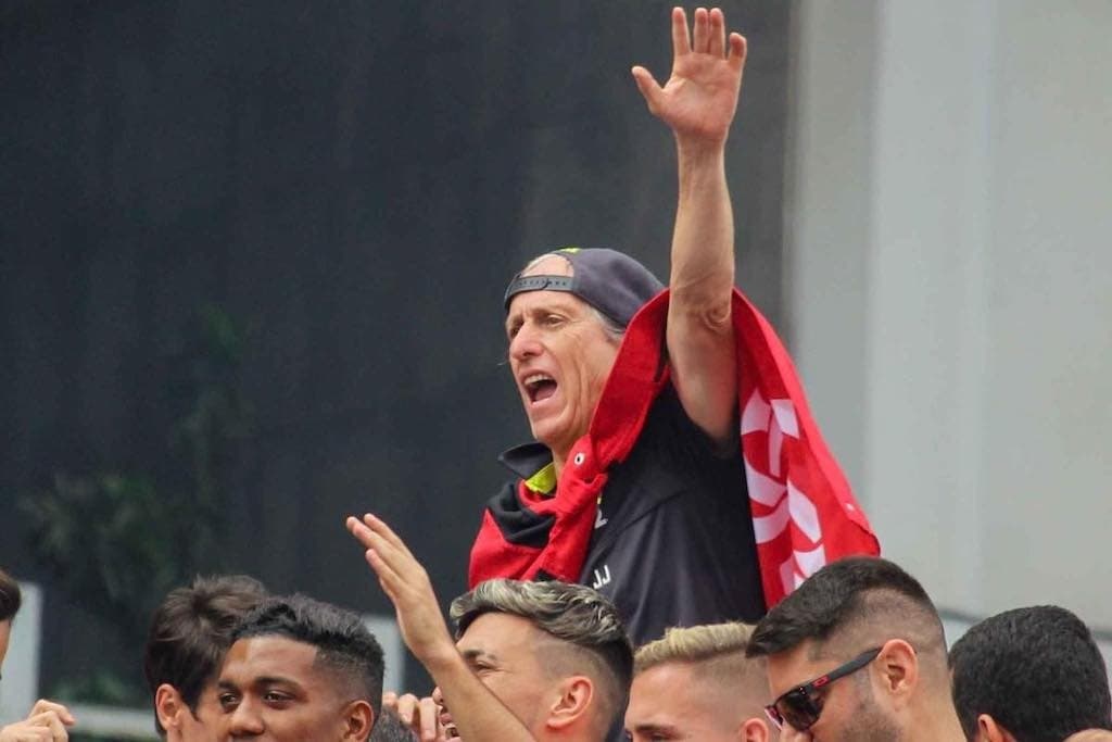 Flamengo vence a Libertadores e o Brasileirão… Sendo campeão também no digital e memes!