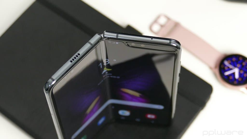 Estará a Google a preparar também o seu smartphone dobrável?