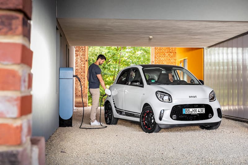 Novos smart EQ fortwo e forfour elétricos com preços desde 24.450 euros