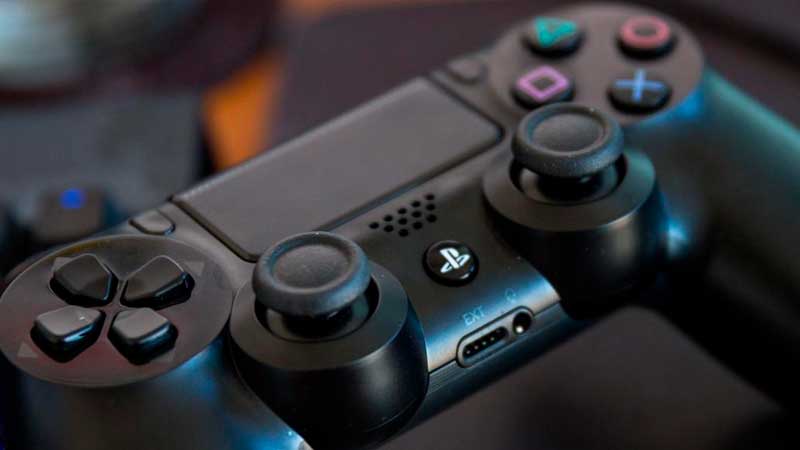 Sony processa empresa do Brasil por esta comercializar comandos falsos da PlayStation