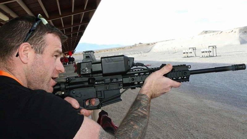 Arma inteligente só dispara quando o software deteta o tiro certeiro