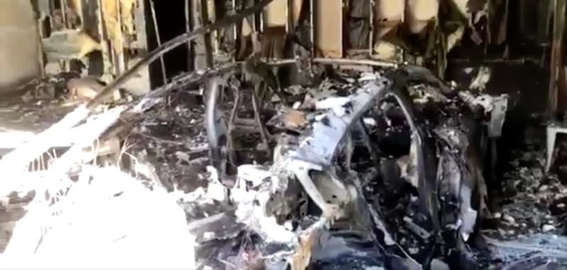 Porsche Taycan de 150 mil dólares explode na garagem (vídeo)