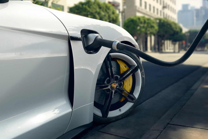 Imagem Porsche elétrico