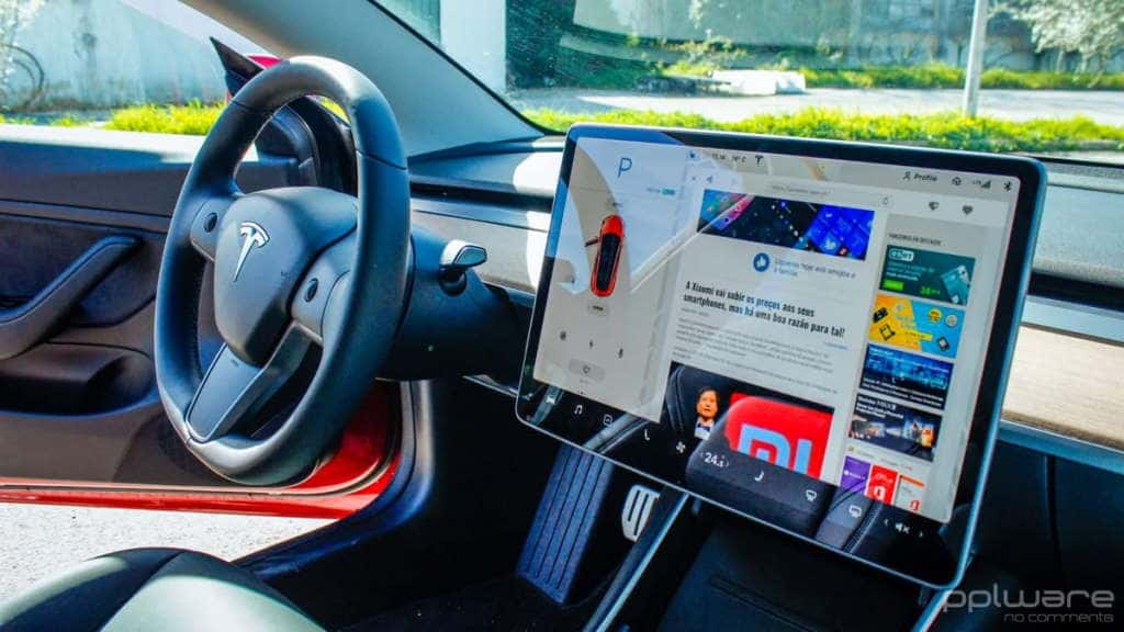 Nova funcionalidade única para os Tesla! Vão deixá-lo onde quer e estacionar sozinhos