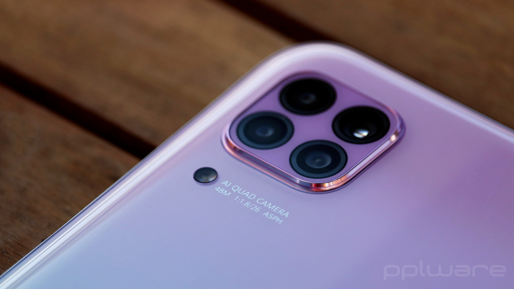 Está à procura de um bom smartphone de gama média? Estes são os melhores