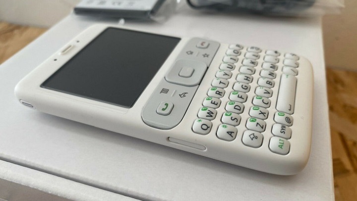 Protótipo do primeiro smartphone Android colocado à venda no Ebay