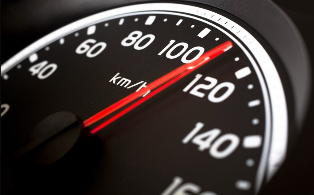 Adeus “altas velocidades”! Carros da Volvo só chegarão aos 180 km/h