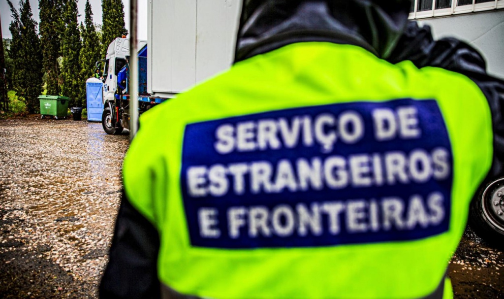 SEF: Renovação das autorizações de residência podem ser feitas online