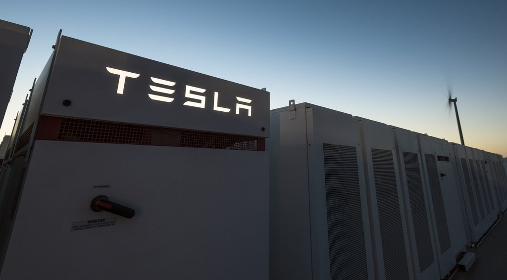 Tesla solicita licença para ser fornecedora de energia no Reino Unido