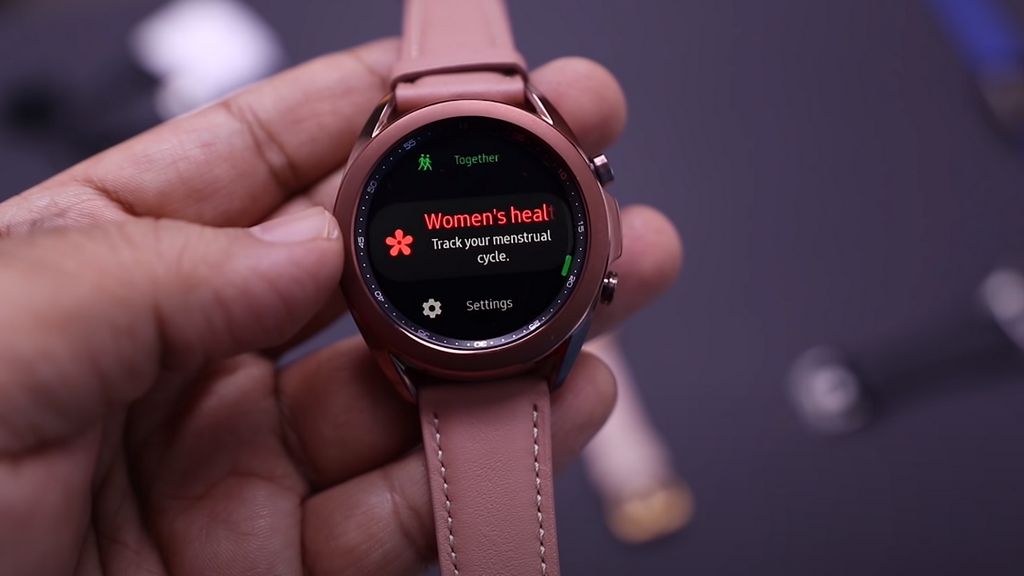 Samsung Galaxy Watch 3 na cor Mystic Bronze surge em vídeo de unboxing completo