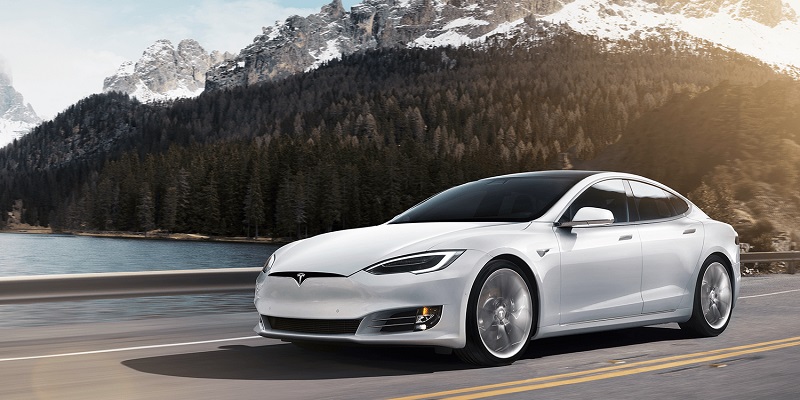 Polícia da Noruega recorre aos Teslas para ajudar na investigação de um crime