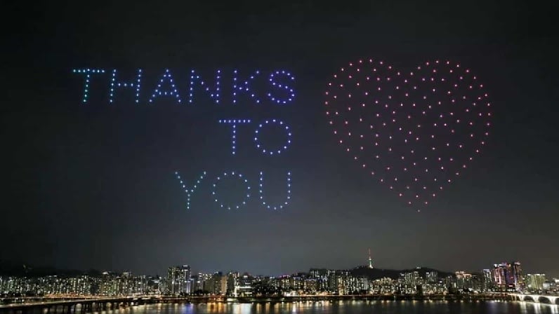 Coreia do Sul agradece aos profissionais de saúde com um show de drones [vídeo]