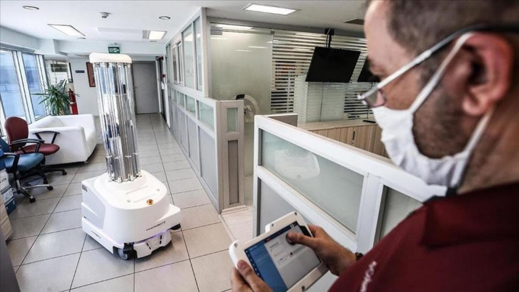 ZenZoe: Robô que ajuda a prevenir da COVID-19 chegou a Portugal